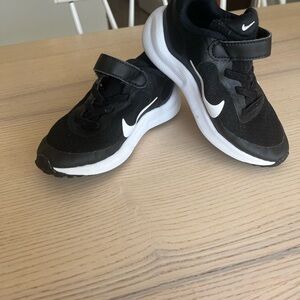 Nike Kids Black and White Velcro Sneakers